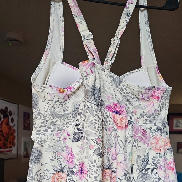 Floral Bathing Suit Top - Picture 7 of 8